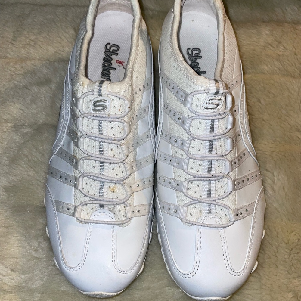 Skechers White Casual Sneakers
